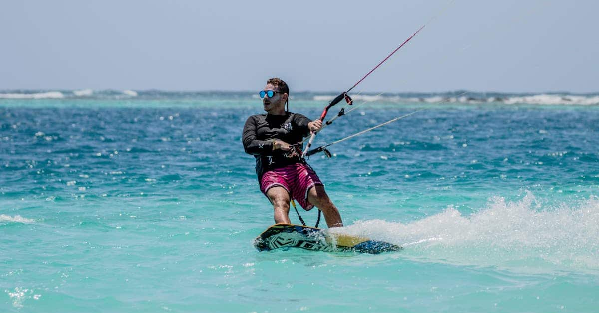 descubre el fascinante mundo de los hydrofoils, una innovadora tecnología que permite navegar sobre el agua con facilidad y velocidad. aprende sobre sus características, beneficios y cómo esta emocionante actividad acuática está transformando el deporte náutico.